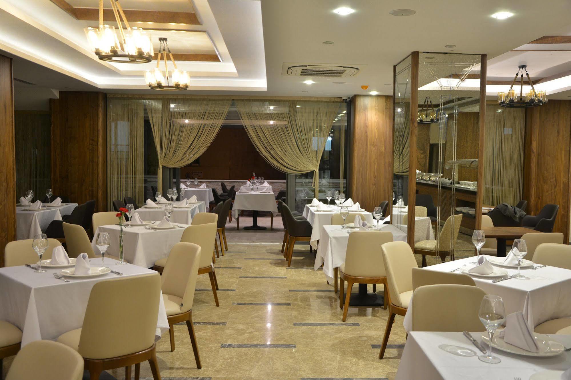 Goeruekle Gueler Park Hotel Exterior foto